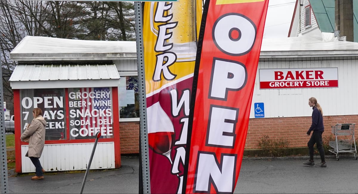 Wing's Market gives way to Baker Grocery Store in East Thetford